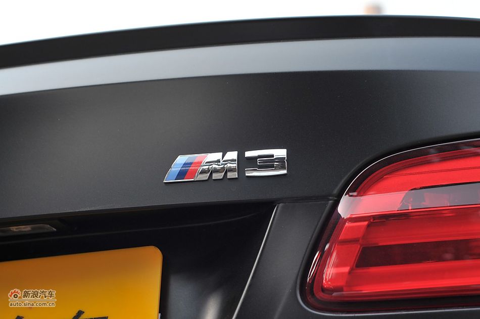 2011款宝马M3亚光磨砂板