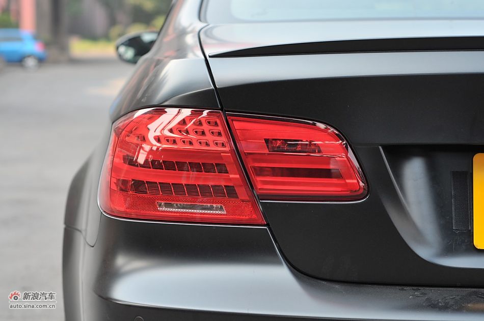 2011款宝马M3亚光磨砂板