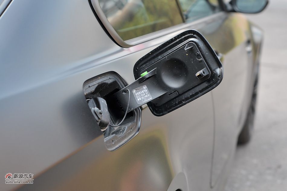 2011款宝马M3亚光磨砂板