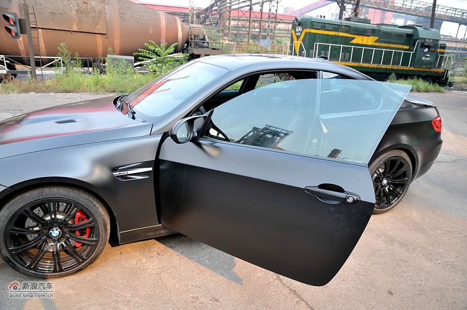 2011款宝马M3亚光磨砂板