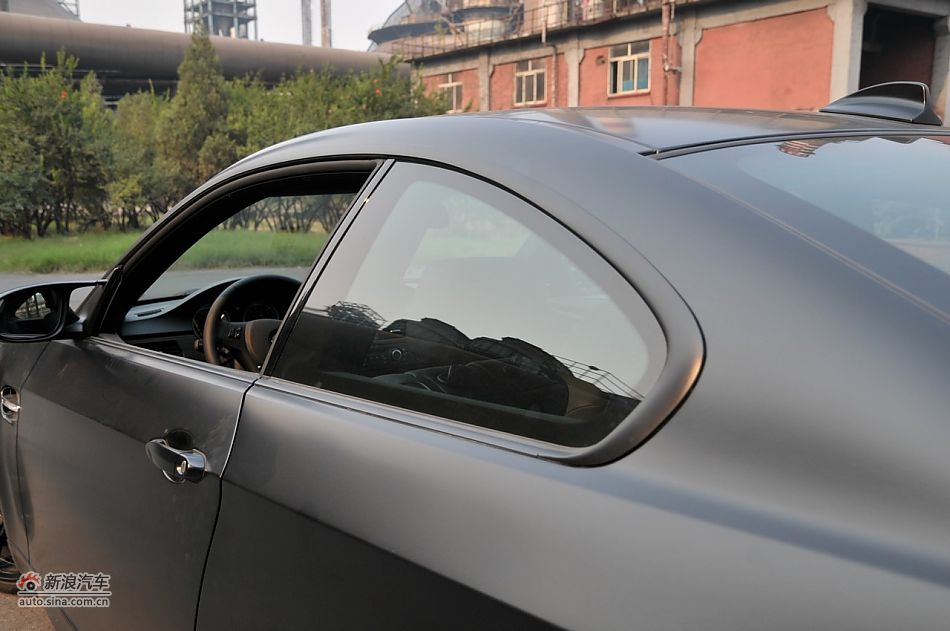 2011款宝马M3亚光磨砂板