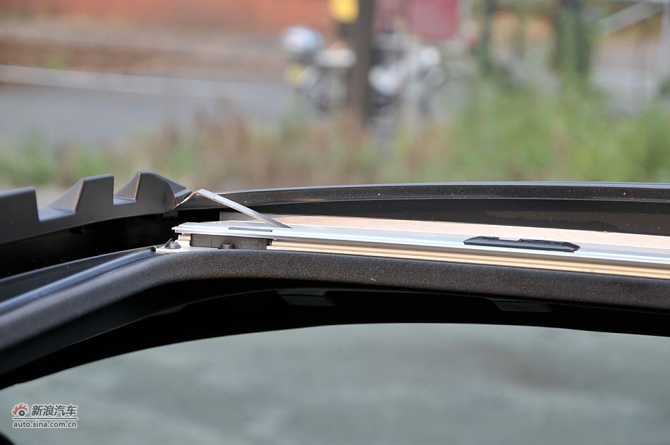 2011款宝马M3亚光磨砂板