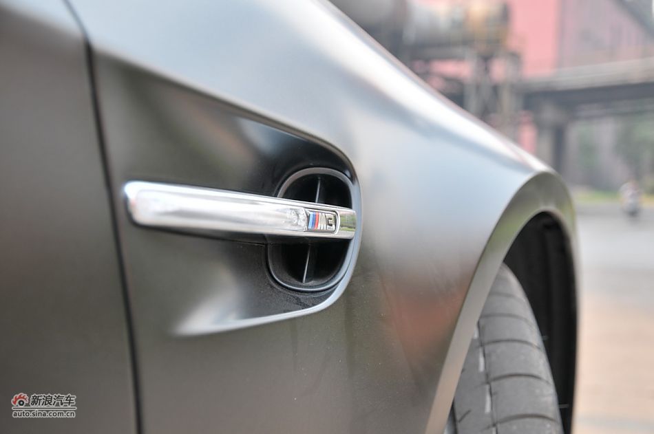 2011款宝马M3亚光磨砂板