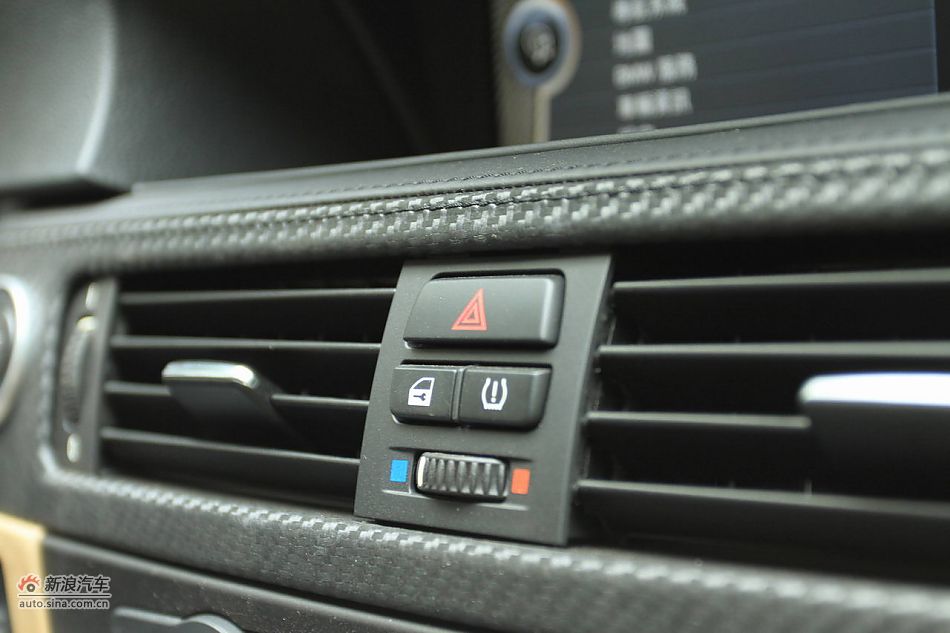 宝马M3碳纤车顶版