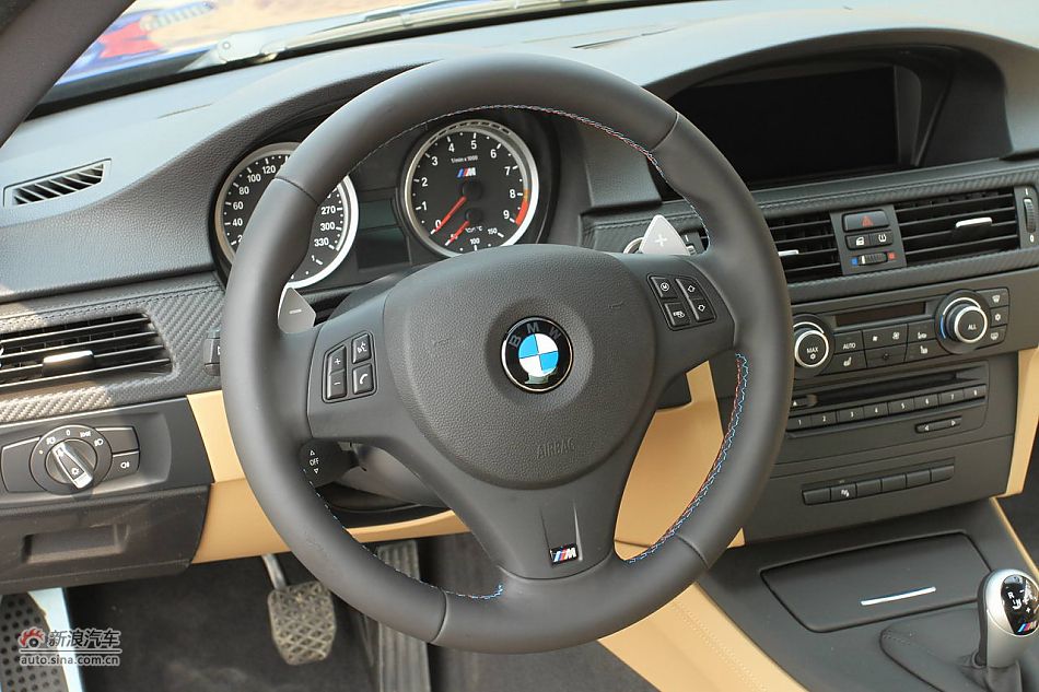 宝马M3碳纤车顶版