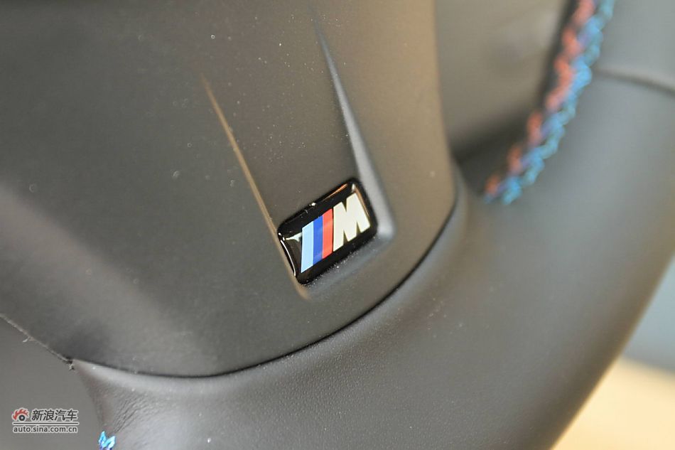 宝马M3碳纤车顶版