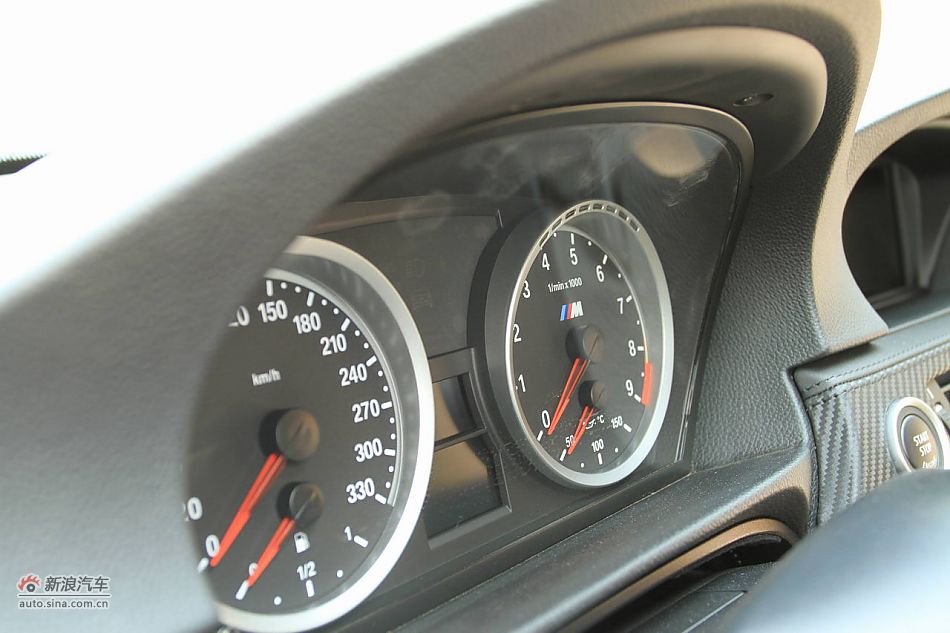 宝马M3碳纤车顶版