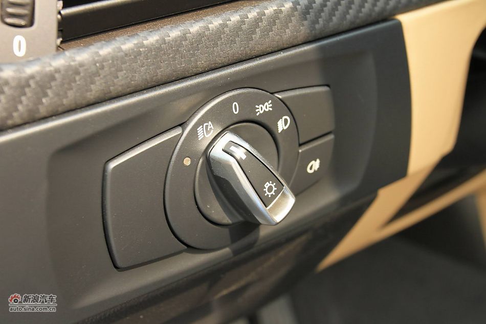 宝马M3碳纤车顶版