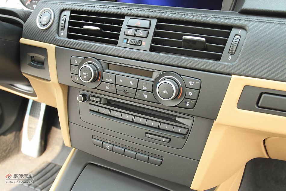 宝马M3碳纤车顶版