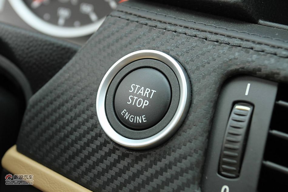 宝马M3碳纤车顶版