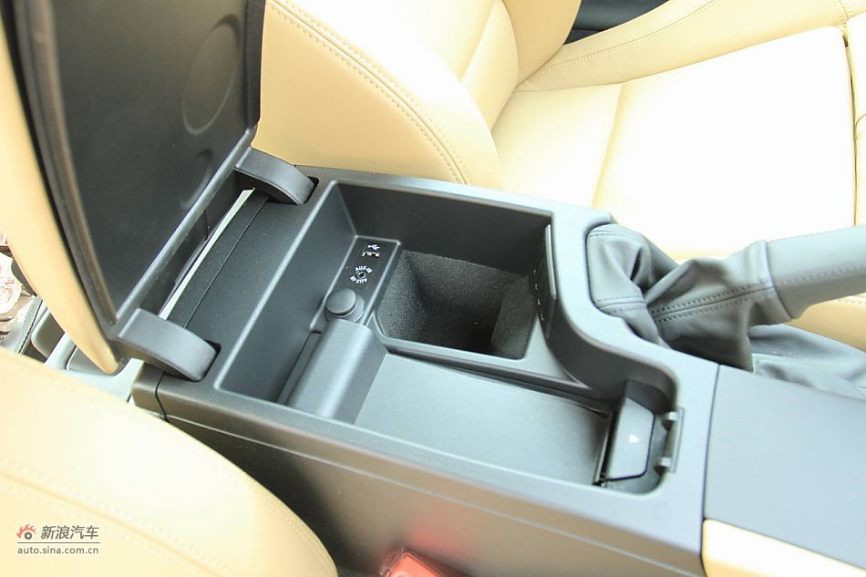 宝马M3碳纤车顶版