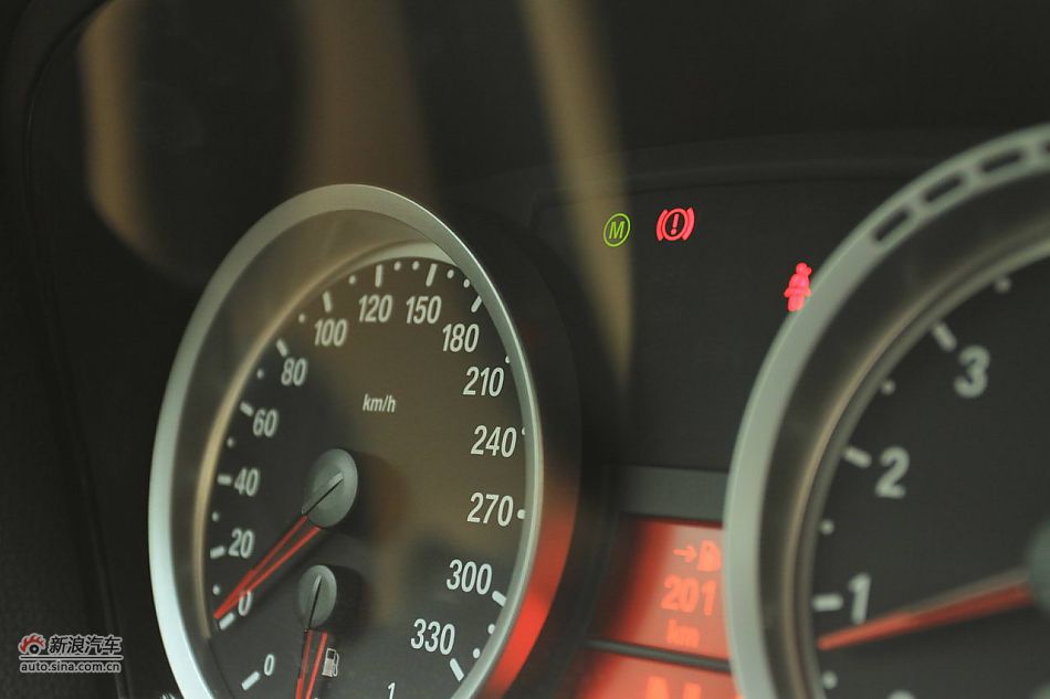 宝马M3碳纤车顶版