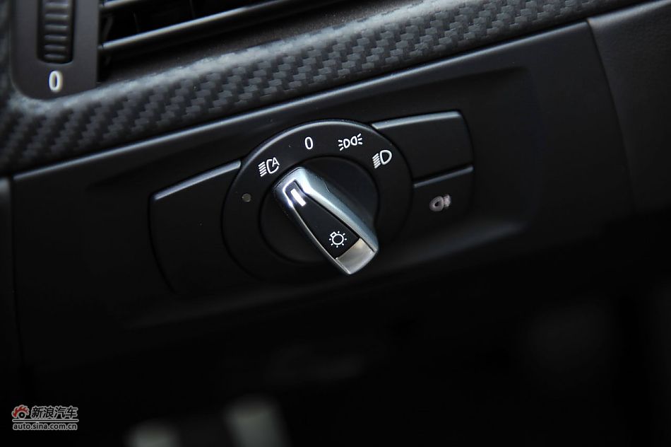 宝马M3碳纤车顶版