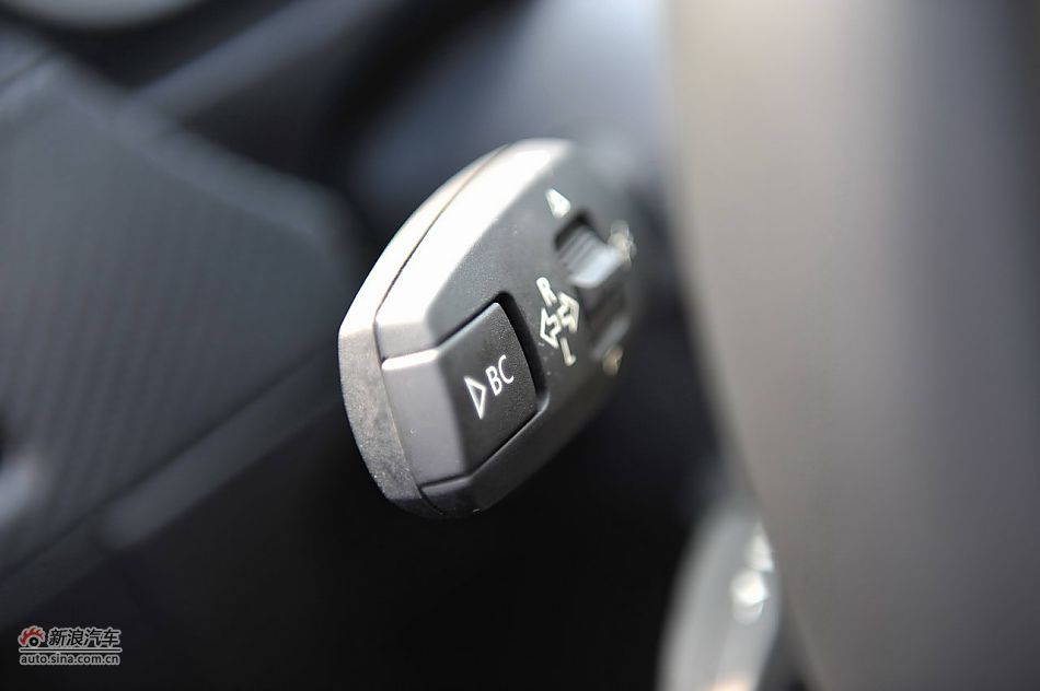 宝马M3碳纤车顶版