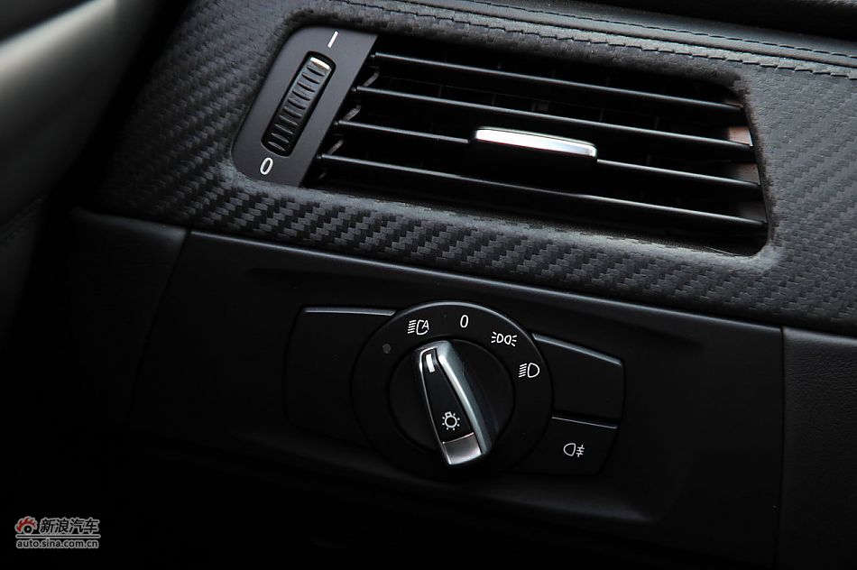 宝马M3碳纤车顶版