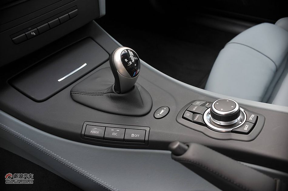 宝马M3碳纤车顶版