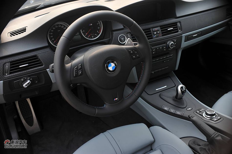 宝马M3碳纤车顶版