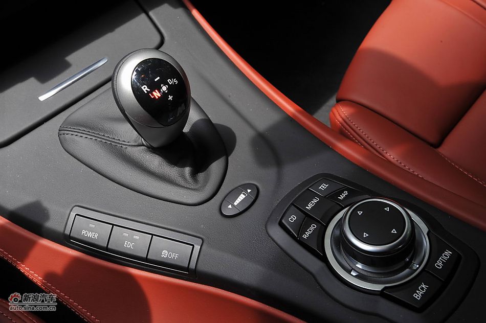 宝马M3碳纤车顶版