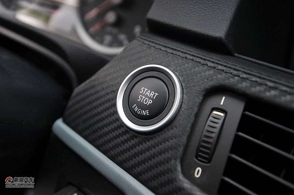 宝马M3碳纤车顶版