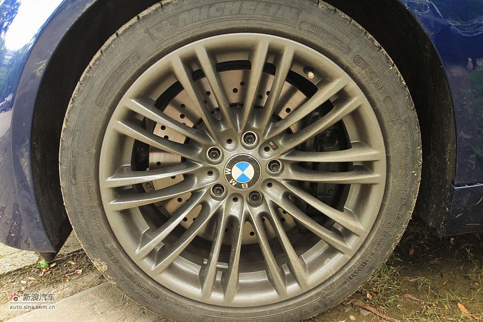 宝马M3碳纤车顶版