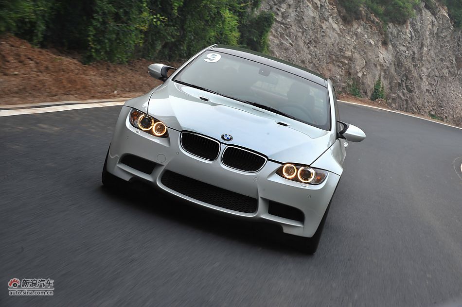 宝马M3碳纤车顶版