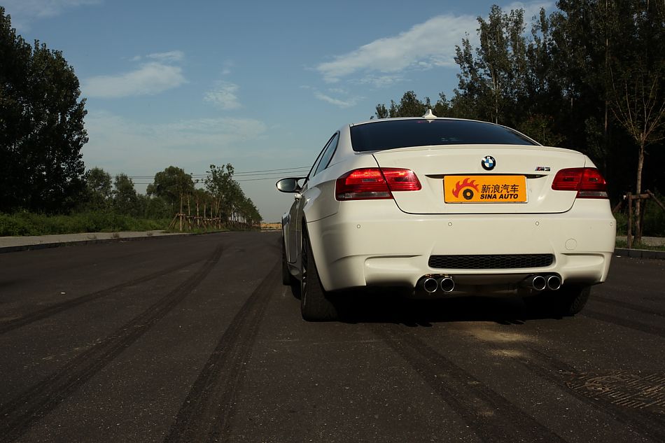 宝马M3外观图片