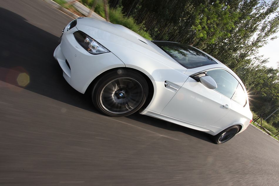 宝马M3外观图片