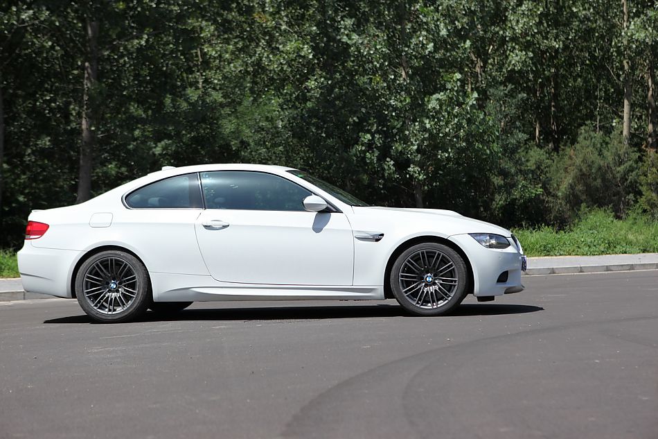 宝马M3外观图片