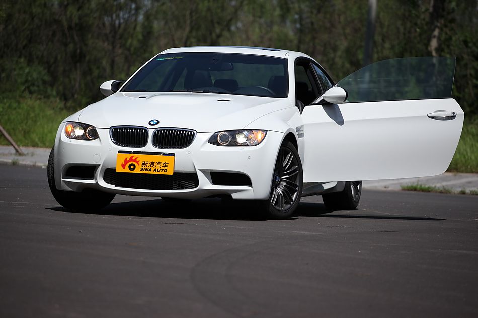 宝马M3外观图片
