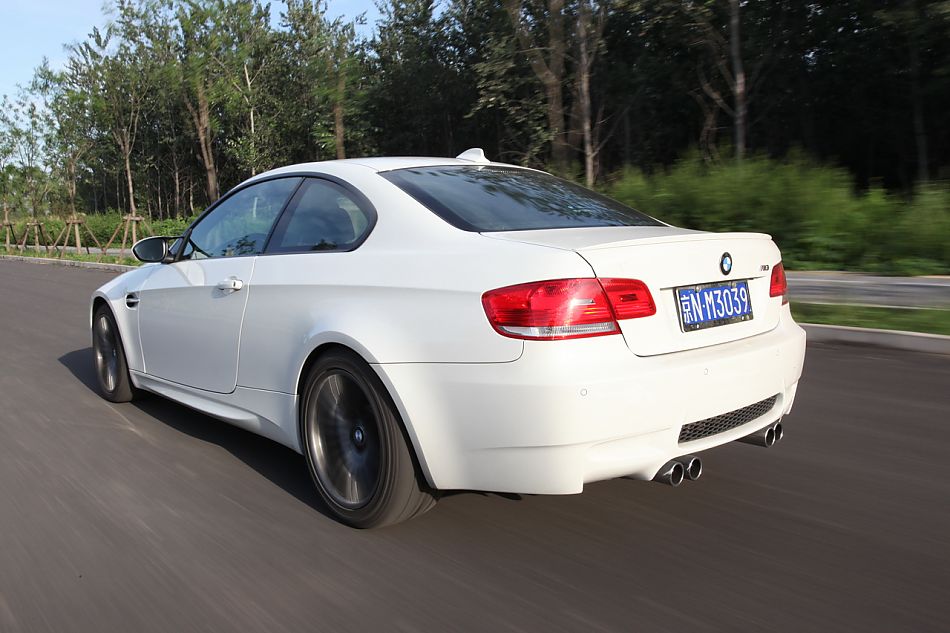 宝马M3外观图片