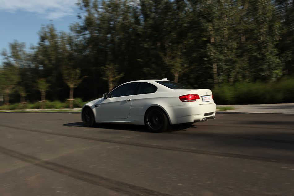 宝马M3外观图片