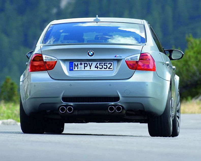 宝马M3外观图片