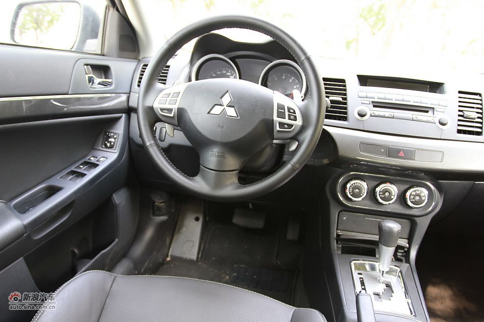 新浪试车深度试驾2011款翼神