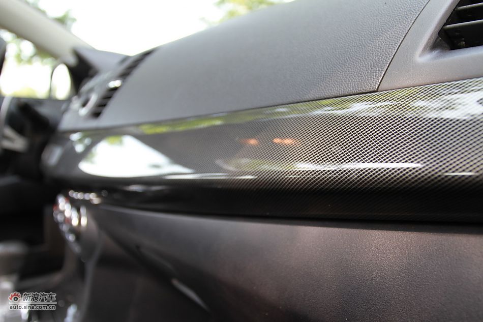 新浪试车深度试驾2011款翼神