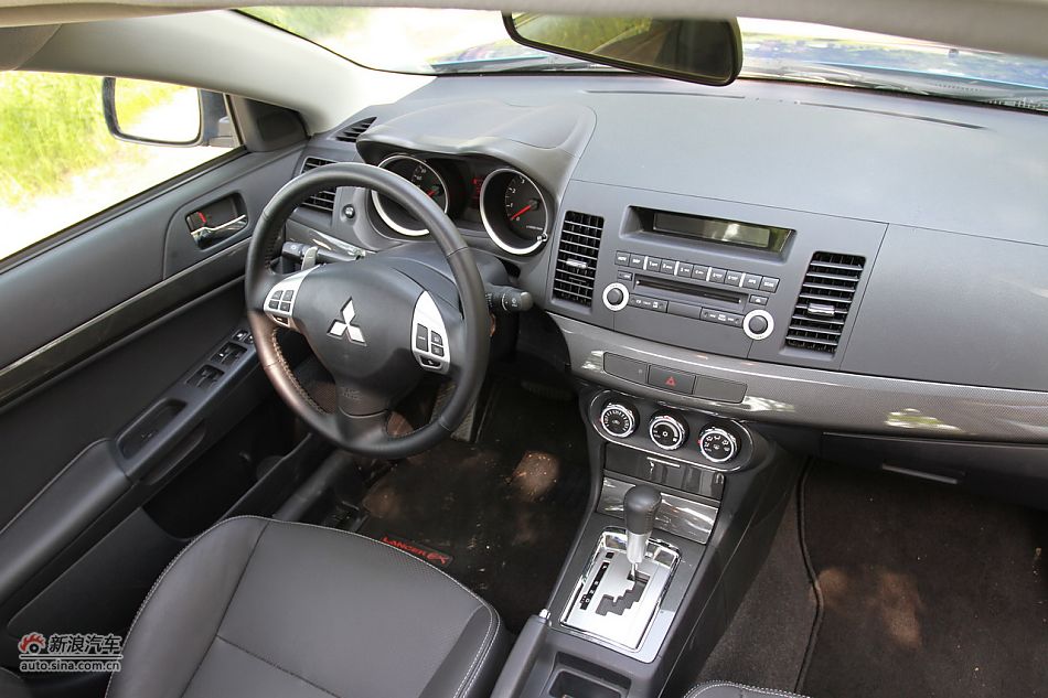 新浪试车深度试驾2011款翼神