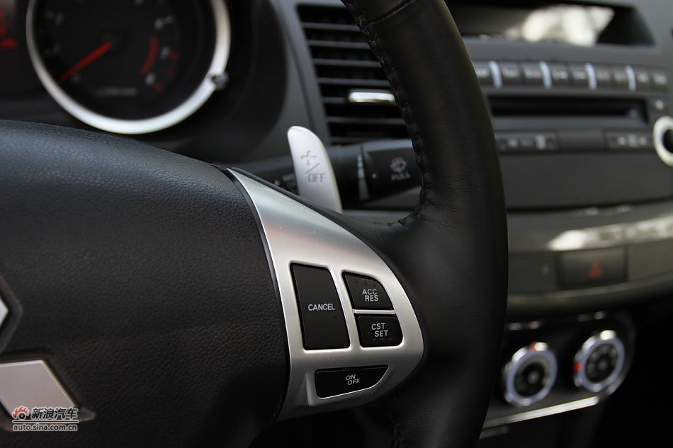 新浪试车深度试驾2011款翼神