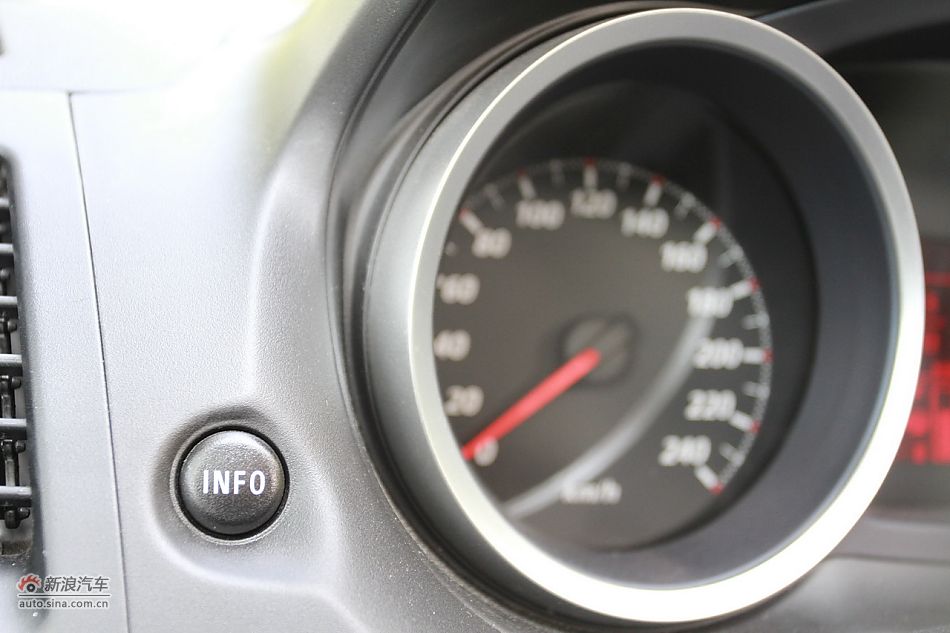 新浪试车深度试驾2011款翼神