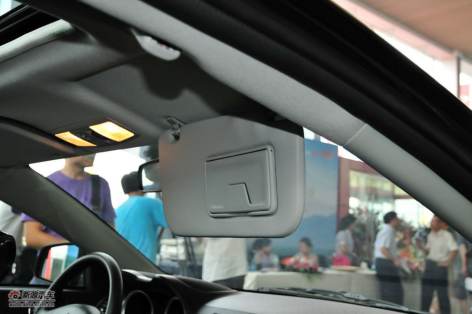 三菱翼神1.8L致尚版豪华型MT内饰