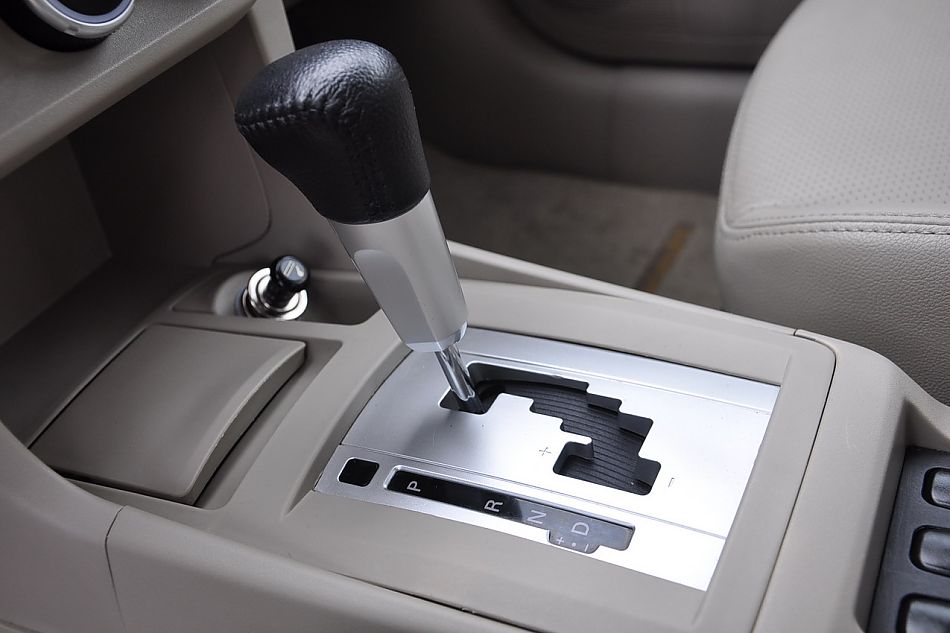 翼神1.8L豪华型CVT内饰及细节