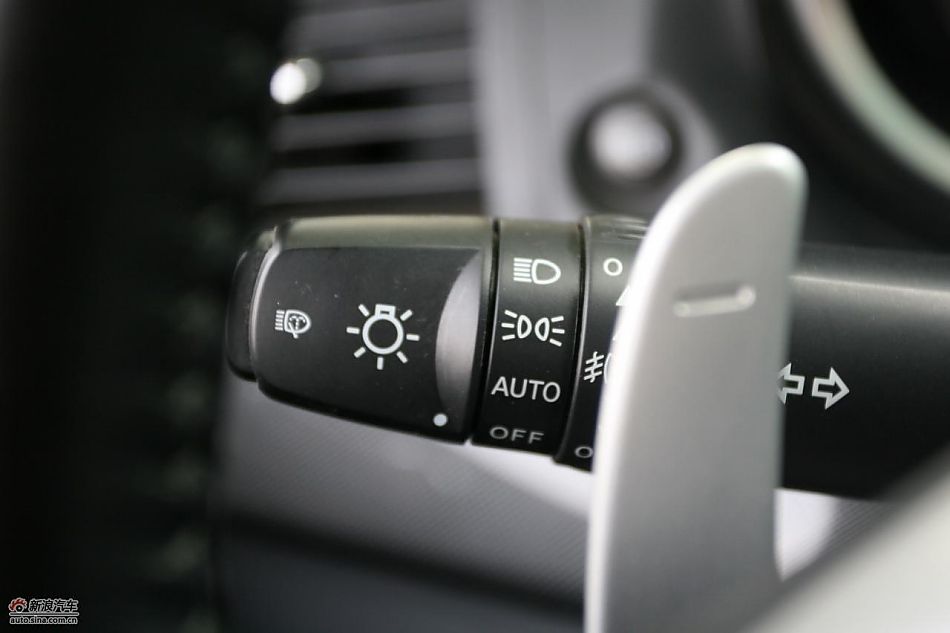 翼神2.0L旗舰型CVT