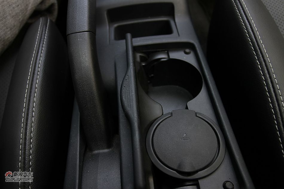 新浪试车深度试驾2011款翼神