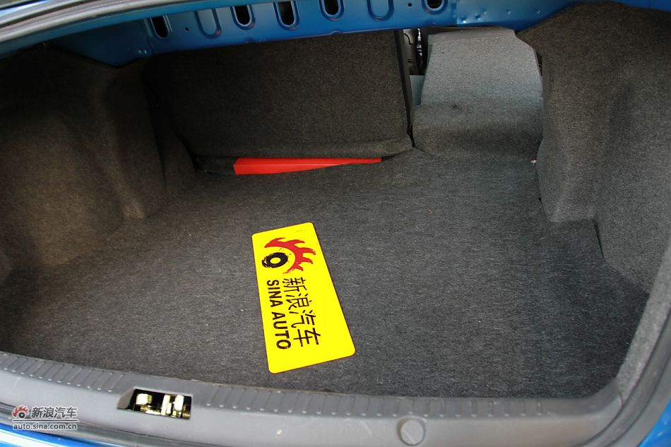 新浪试车深度试驾2011款翼神