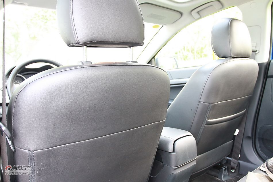 新浪试车深度试驾2011款翼神
