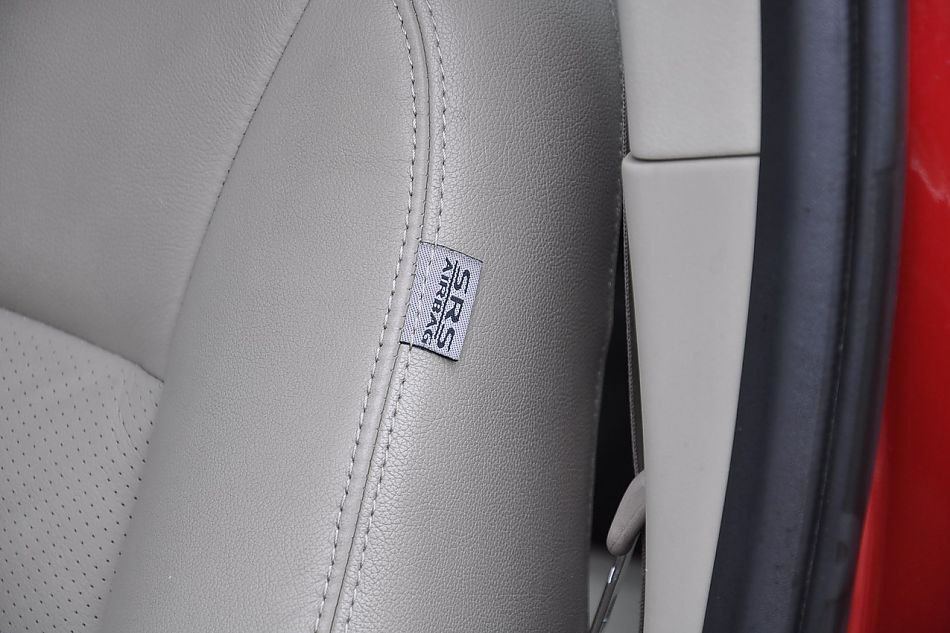 翼神1.8L豪华型CVT内饰及细节