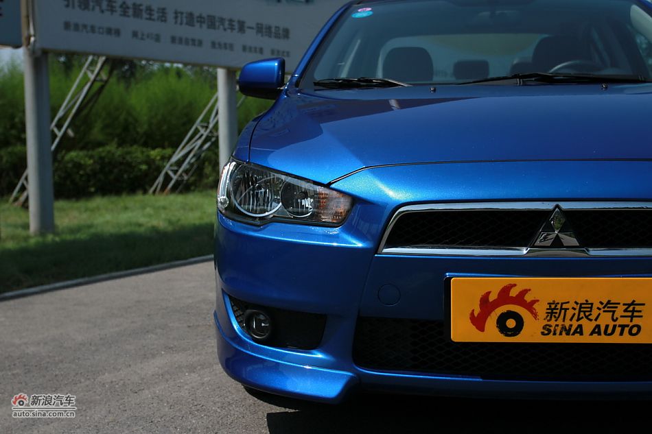新浪试车深度试驾2011款翼神