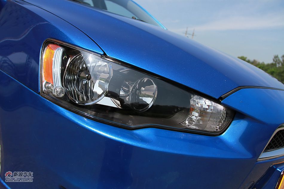 新浪试车深度试驾2011款翼神
