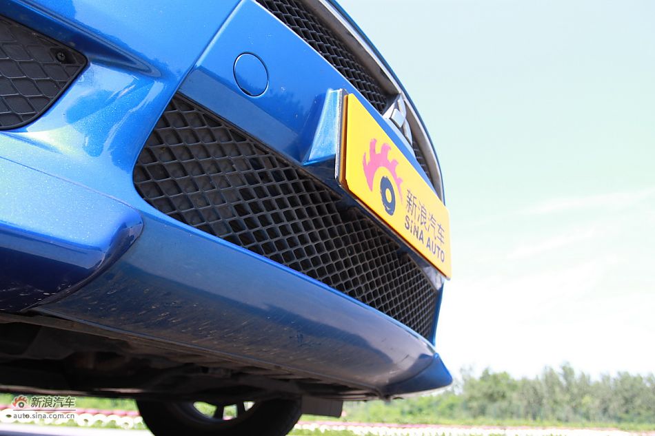 新浪试车深度试驾2011款翼神