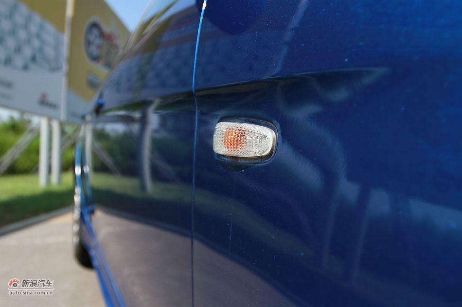 新浪试车深度试驾2011款翼神