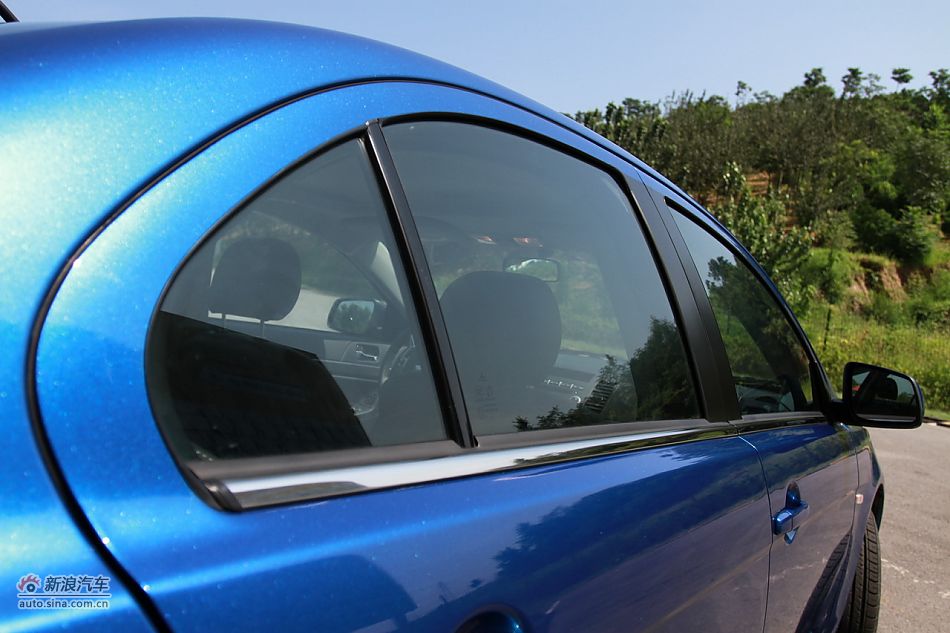 新浪试车深度试驾2011款翼神