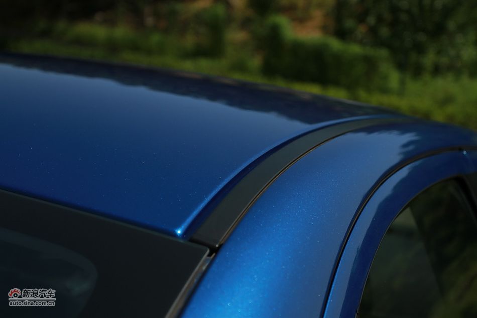新浪试车深度试驾2011款翼神
